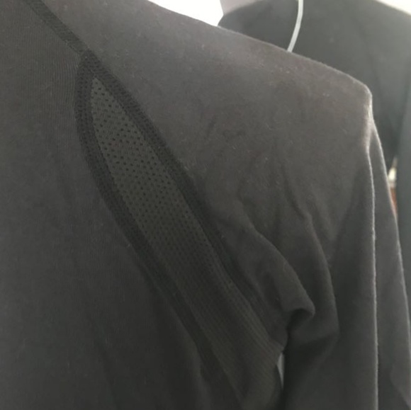 Nike women athletic jacket. - Picture 5 of 7